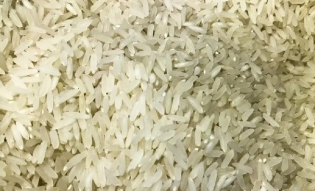 É falso que arroz sintético da China tenha sido enviado ao Brasil; entenda a fake news que circula na internet