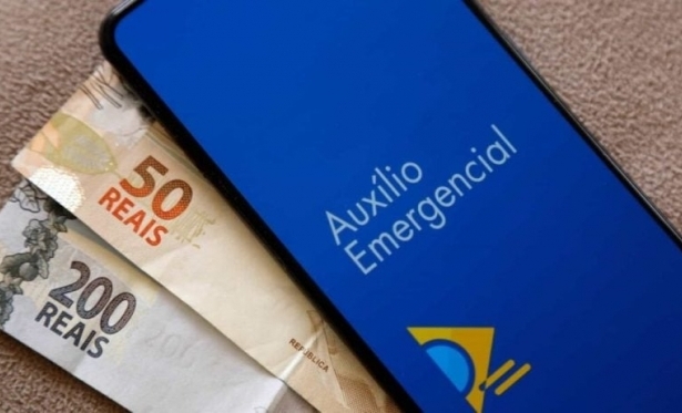 Governo Federal cobra a milhares de pessoas devolução do auxílio emergencial recebido de forma ilegal