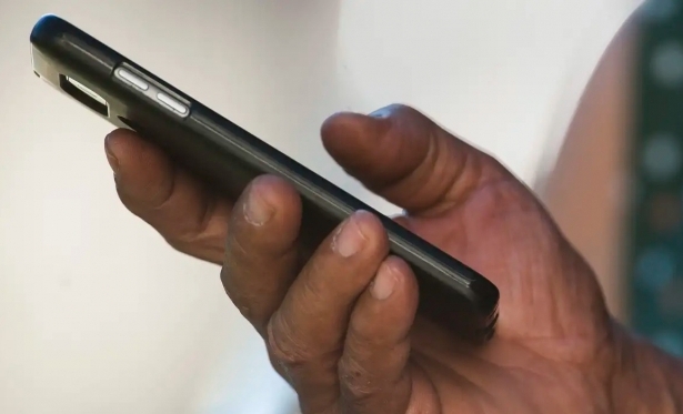 Anatel: nove em cada dez brasileiros têm acesso à telefone celular