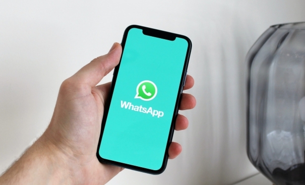 WhatsApp GB: Veja riscos de usar versão pirata e como voltar à conta oficial do app de mensagens